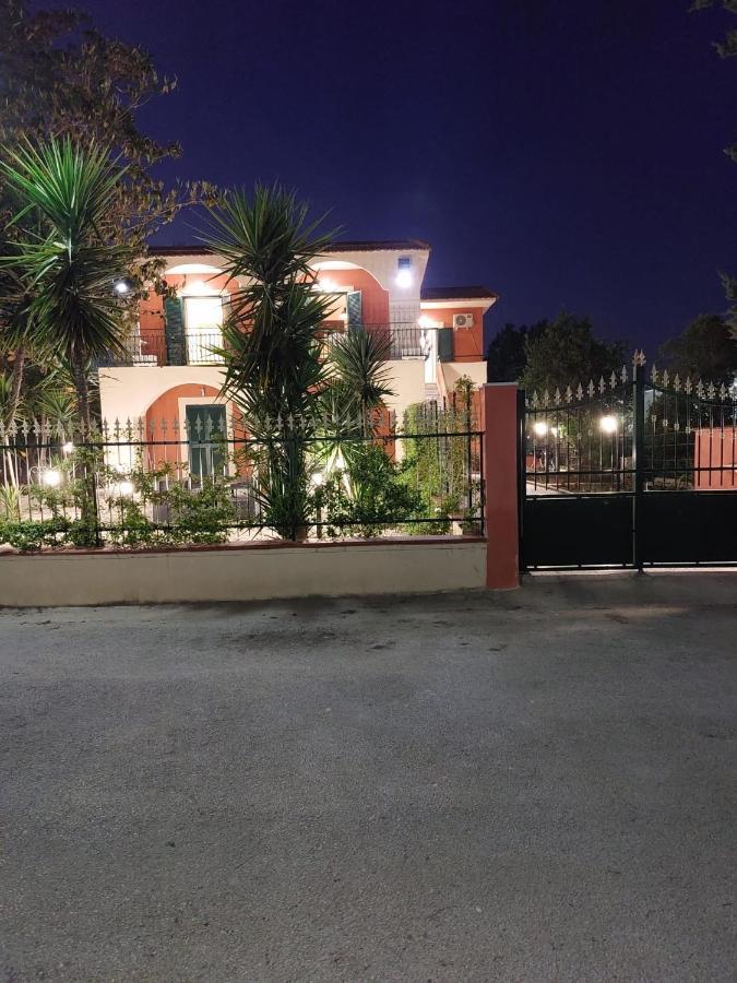 Esther Guest House Castel Volturno Exterior photo