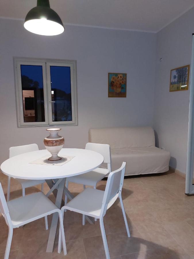 Esther Guest House Castel Volturno Exterior photo