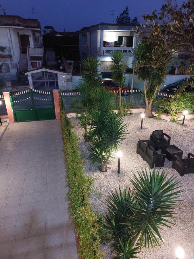 Esther Guest House Castel Volturno Exterior photo