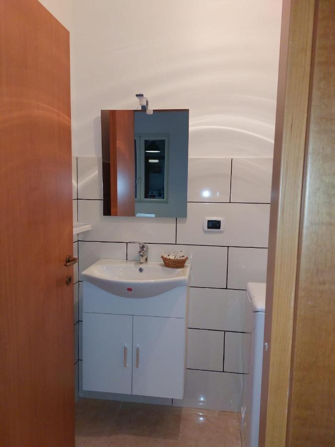 Esther Guest House Castel Volturno Exterior photo